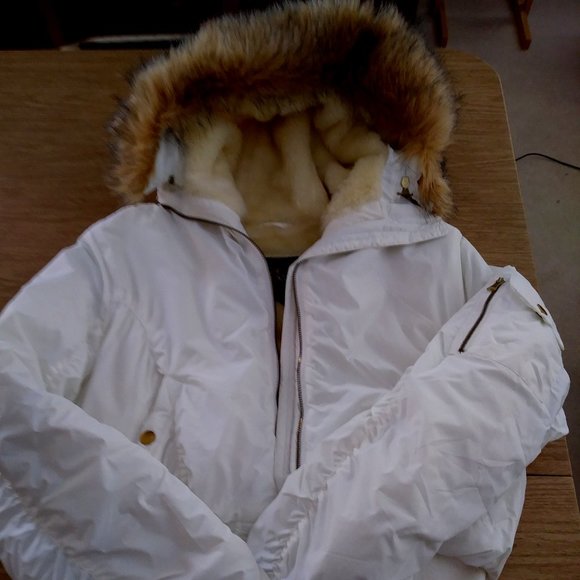 Girls White Puffy jacket